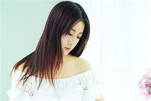 上海品茶网：Tasting the Trend： Exploring Shanghai's Street Fashion